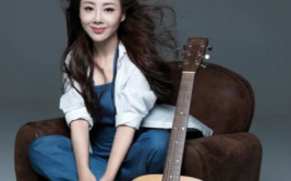 娱乐吃瓜女歌手,揭秘吃瓜女歌手的幕后故事