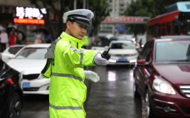 重庆交警,智慧交通助力城市畅通，守护市民出行安全